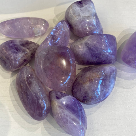 Light Amethyst Medium Tumbled Stone